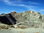 Grupo Mineralógico de Alicante.  Ópalo con Dendritas. Cantera de Ofitas de los Serranos y sierra de Albatera  Alicante  