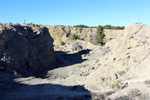 Grupo Mineralógico de Alicante. Explotaciones de Yeso El Cabezo. Cantera de los García . Villena. Alicante    