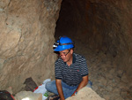 Grupo Mineralógico de Alicante.  Ópalo con Dendritas.Mina Amorosa. Villahermosa del Rio. Castellón 