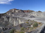 Grupo Mineralógico de Alicante. Explotación de Ofitas Los Serranos. Hondón de los Frailes. Alicante   