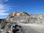 Grupo Mineralógico de Alicante. Explotación de Ofitas Los Serranos. Hondón de los Frailes. Alicante   